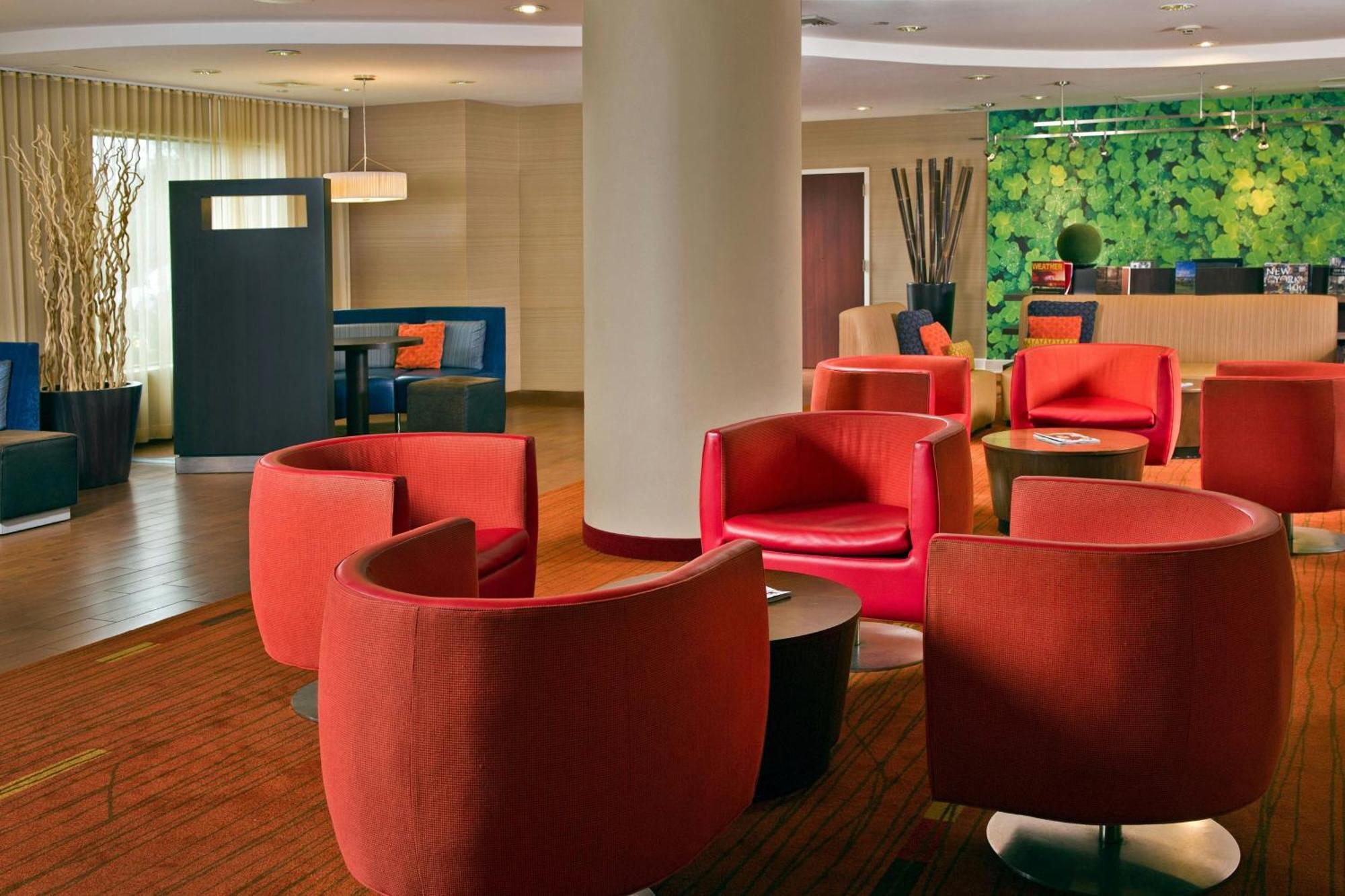 Courtyard Long Island Macarthur Airport 3* Ronkonkoma